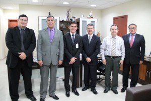 Representantes da OAB/RO e TJ-RO durante reunião