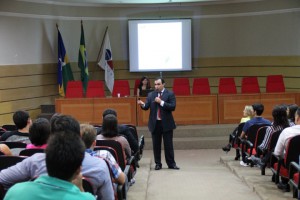 Felippe Pestana ministra cursos de capacitação do PJe