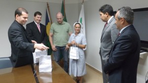 Ao todo, 12 crianças receberão os óculos confeccionados gratuitamente