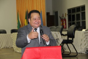 Desembargador Hiram Marques durante palestra em Cacoal