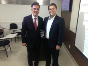 Felipe Asensi e Andrey Cavalcante durante curso na FGV.