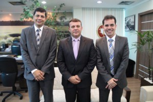 Com o Conselheiro Elton Assis e o procurador-geral do MP Héverton de Aguiar