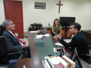 Durante reunião com desembargador Rowilson Teixeira.