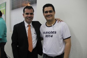 Andrey Cavalcante ao lado do presidente da OAB em Jaru, Indiano Pedroso