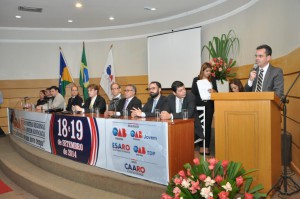 Presidente da OAB/RO Andrey Cavalcante durante discurso, que abriu oficialmente o Encontro