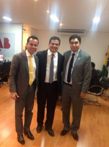 Andrey Cavalcante e Michel Barros com presidente da Seccional do Acre.