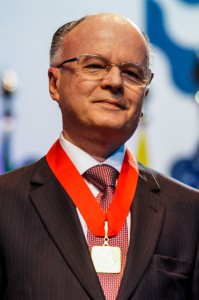 Paulo Roberto de Gouvêa Medina  homenageado com a Medalha Rui Barbosa 