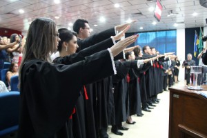 Em Juramento os novos promotores assumiram o compromisso com o Ministério Público.