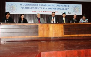 Programação continua durante toda a semana com apresentação de palestras, mesa de discussão e minicursos
