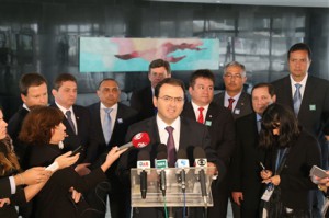 Marcus Vinicius e diretores da OAB em entrevista coletiva no Palácio do Planalto 