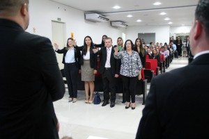 Novos advogados fizeram juramento e receberam credenciais. (Foto: Ascom OAB/RO)