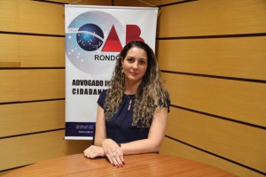 Renata Fabris, presidente da Comissão das Mulheres Advogadas da OAB/RO, convida profissionais para participar do evento