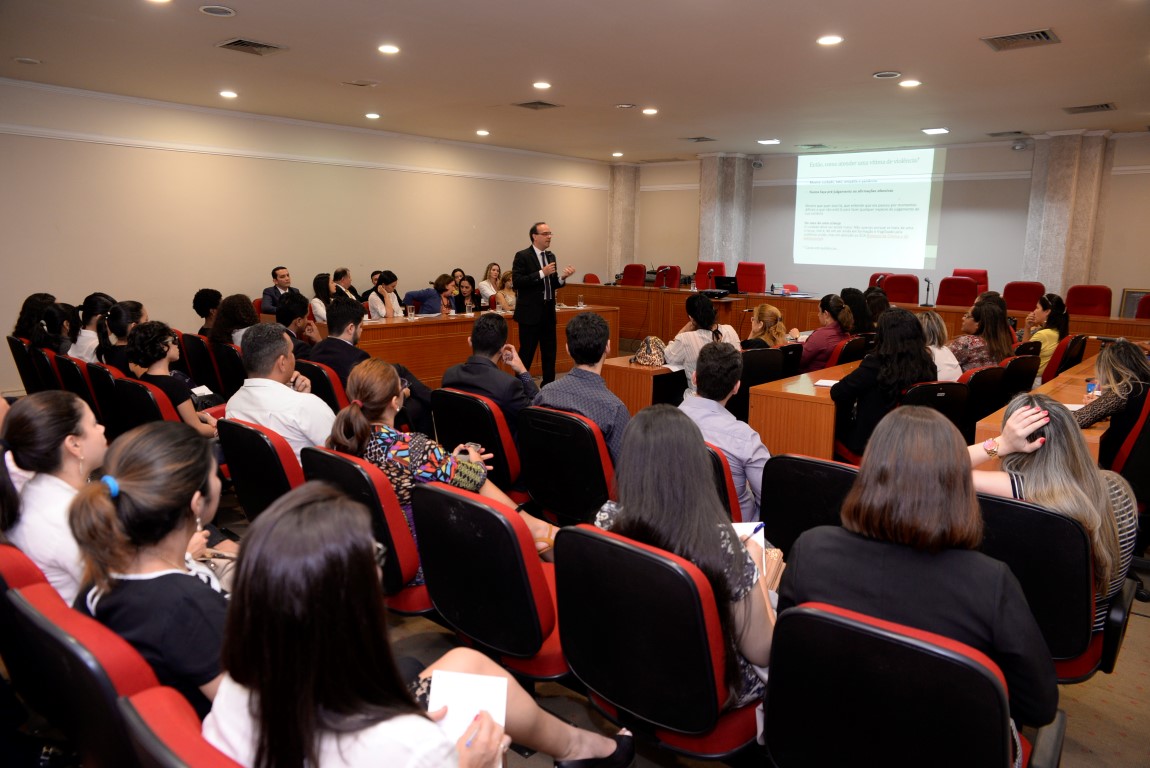 Curso de Capacitação em Aspectos Práticos Sobre Violência Familiar e Lei Maria da Penha – 1º dia