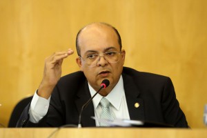 Secretário-geral adjunto do CFOAB, Ibaneis Rocha Barros Junior, fez sustentação oral no julgamento 