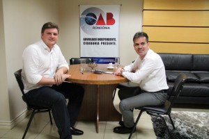 Andrey Cavalcante com o presidente da OAB Jovem, Felipe Gurjão