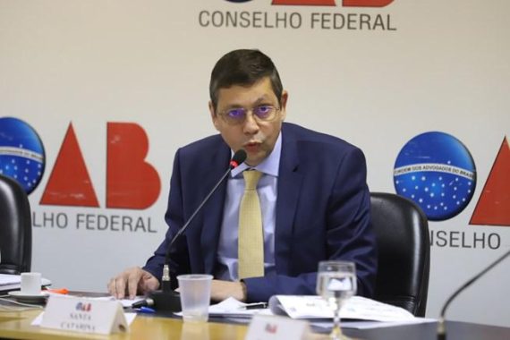 Conselheiro Elton Assis preside sessão do Órgão Especial da OAB Nacional