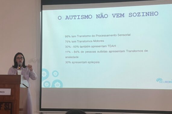 Comissão de Defesa dos Direitos da Pessoa com Deficiência participa de evento de conscientização sobre o autismo