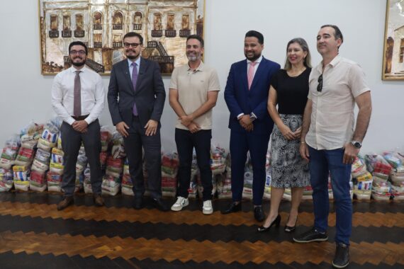 OAB Rondônia entrega cestas básicas à Prefeitura de Porto Velho em apoio às vítimas da cheia do Rio Madeira
