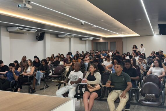 Café Jurídico debate crimes cibernéticos e certifica novos membros da Subcomissão Universitária da OAB Rondônia