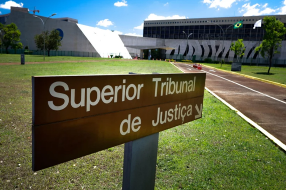 Vitória da advocacia: STJ decide que isenção de custas para cobrança de honorários abrange o preparo recursal